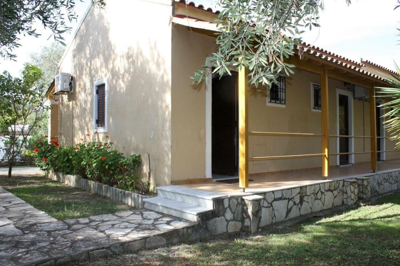 Irini-Appartement Kávos Exteriör bild