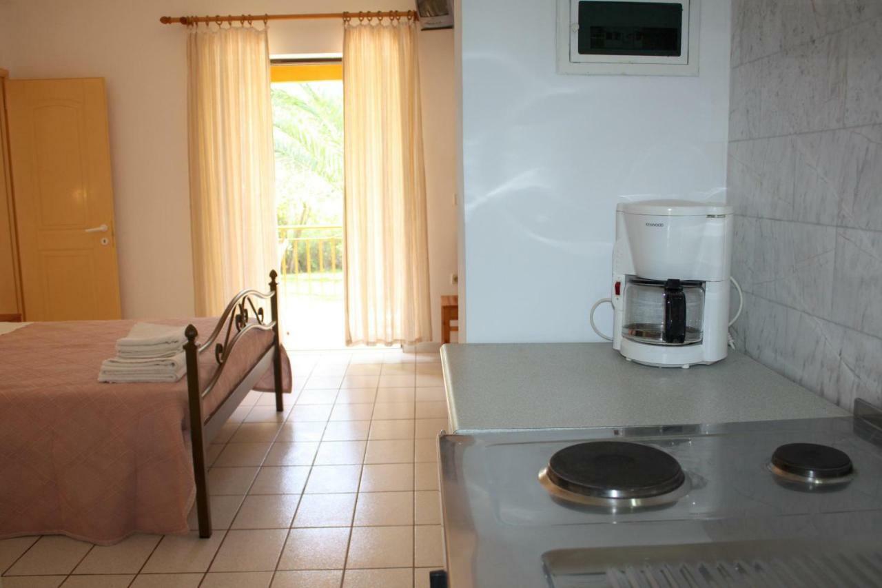 Irini-Appartement Kávos Exteriör bild